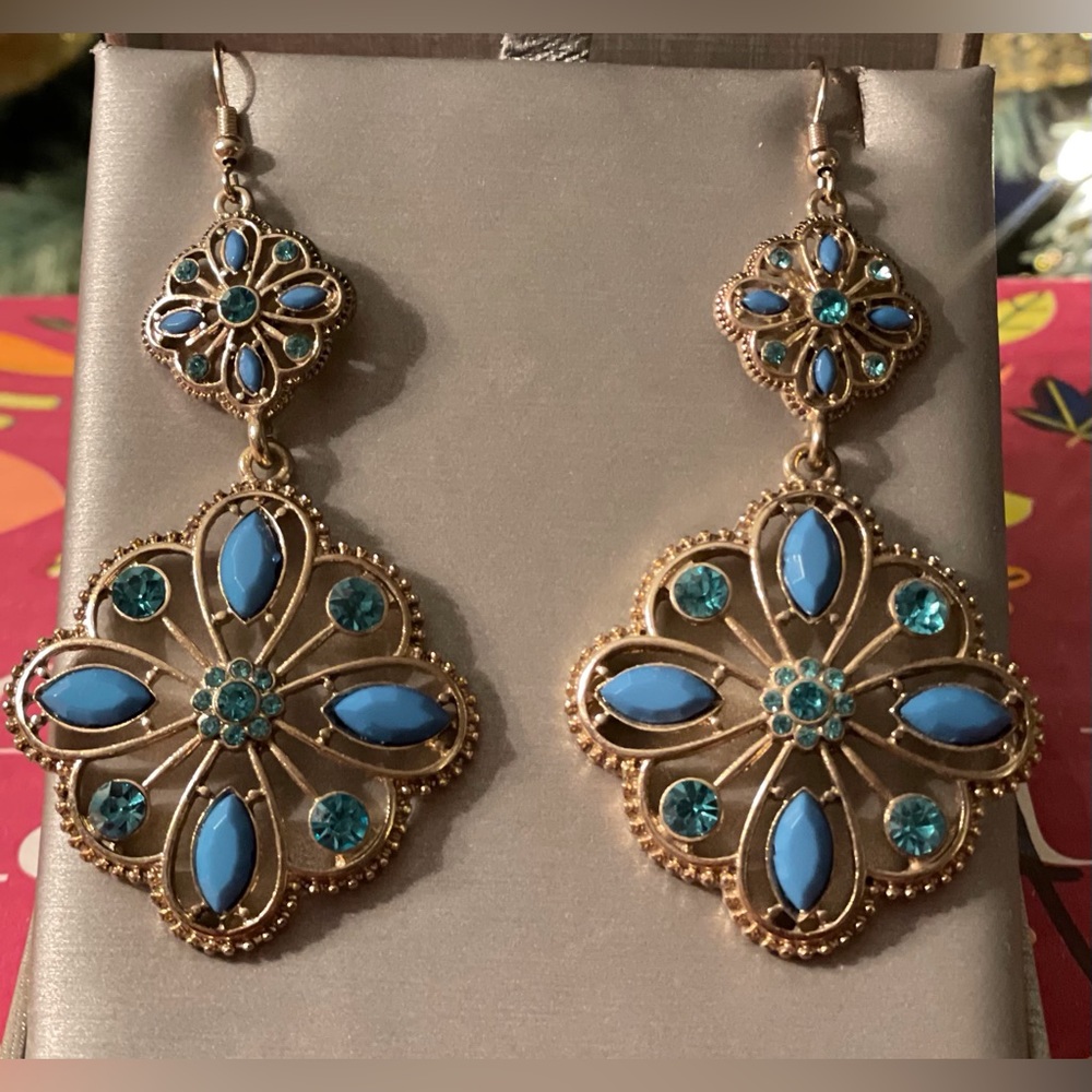 Fun dangling blue stone and crystal earrings